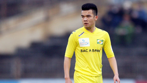 Tien ve Ngo Hoang Thinh o lai SLNA trong mua giai V-League 2016 hinh anh