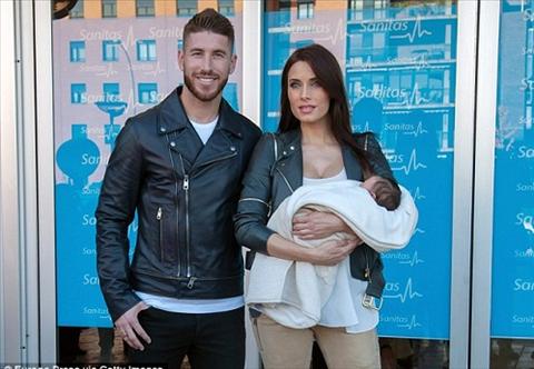 “Máy bay bà già” hạ sinh nhóc tỳ thứ hai cho Sergio Ramos