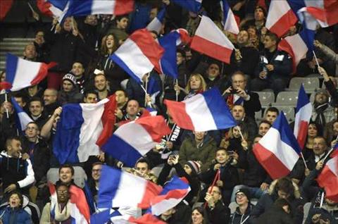 Premier League cử hành Quốc ca Pháp tại vòng 13