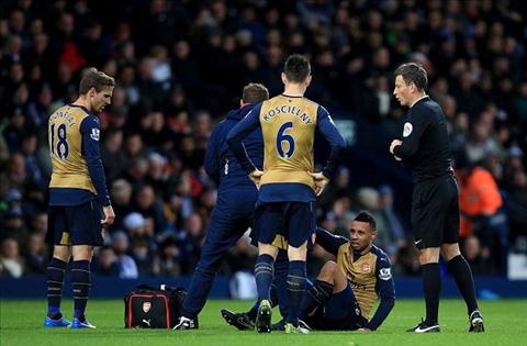 Arsenal ráo riết tìm người thay Francis Coquelin