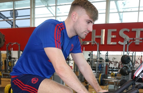 M.U đón tin vui: Luke Shaw sắp trở lại!