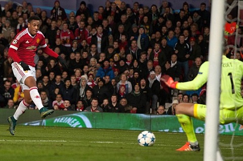 Paul Scholes: "Martial không phải tiền đạo thực thụ"