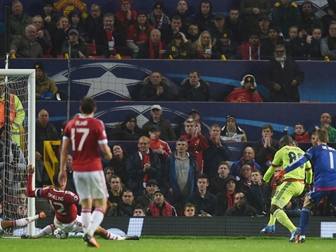 Chris Smalling: Ngôi sao sáng nhất trên bầu trời Old Trafford