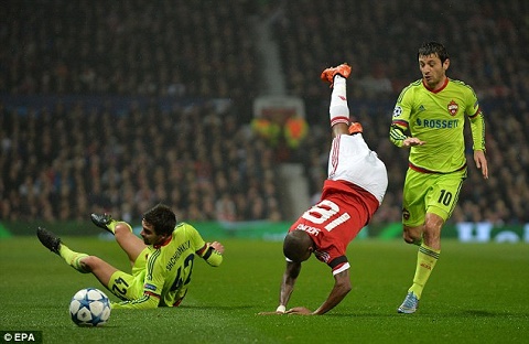 Ashley Young là nỗi nhục nhã của MU