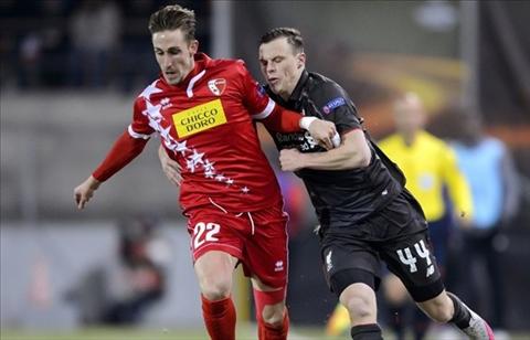 Hòa thất vọng tại Europa League, Klopp đổ tại mặt sân