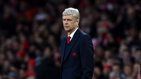 HLV Wenger nói gì sau khi đưa Arsenal lên ngôi đầu bảng?