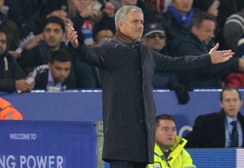 Mourinho: Các cầu thủ Chelsea đã phản bội tôi