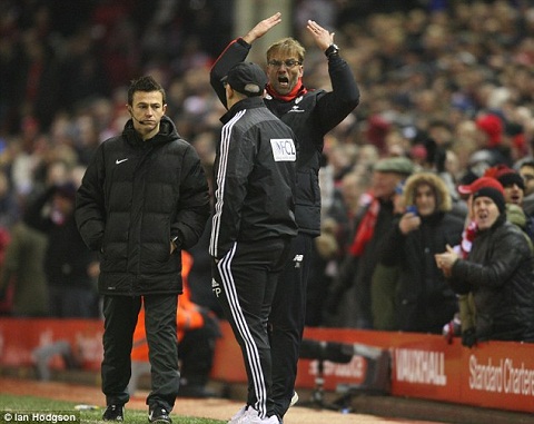 "Klopp hành xử như một tên ngốc vậy!"