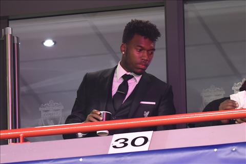 Liverpool: Trụ cột chưa lành lặn, sao trẻ lại dính chấn thương