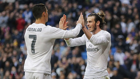 Bale (phai) dong gop 4 ban vao thang loi hoanh trang cua Real