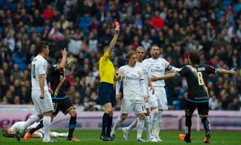 Trận đấu không tưởng Real Madrid 10-2 Rayo Vallecano bị nghi "dàn xếp"