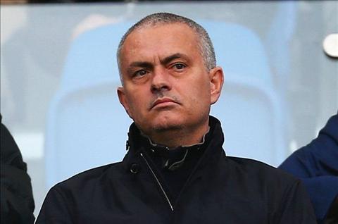 “Bổ nhiệm Mourinho chứng tỏ sự hoảng loạn của M.U”