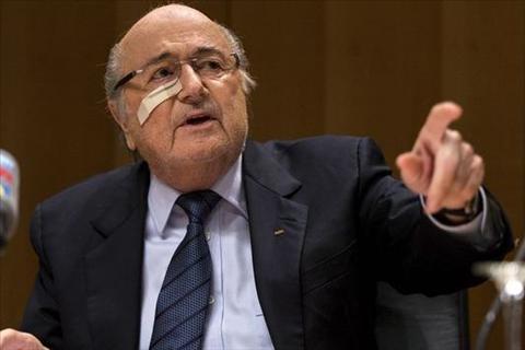Chu tich Sepp Blatter thua nhan an phat khien ong cham dut su nghiep hinh anh