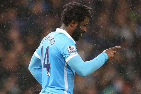 Tiền đạo Bony: Tôi chứ không phải Aguero mới xứng đáng đá chính