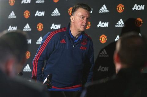 Van Gaal nói gì trước trận đấu sống còn với Stoke?