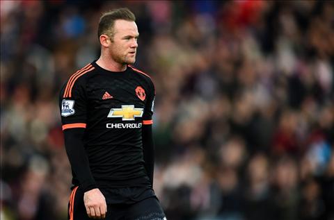 "Van Gaal đã sai lầm khi đẩy Rooney lên ghế dự bị"