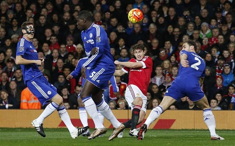 Juventus nhăm nhe cướp hậu vệ trụ cột của M.U