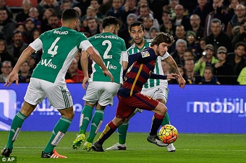 Vượt mặt Real, Barca thiết lập kỷ lục ghi bàn siêu khủng