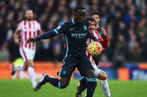 Nội bộ Man City rối loạn, hậu vệ Sagna bất đồng với HLV Pellegrini