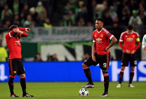Dư âm Wolfsburg 3-2 M.U: Điên rồ và vỡ vụn!