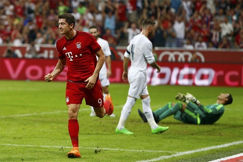 Lewandowski: Thật khó để từ chối Real