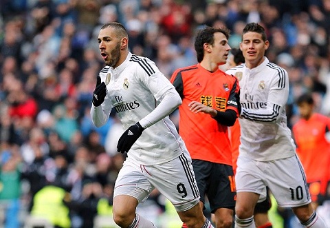Benzema khang dinh gia tri tren hang cong Real Madrid hinh anh