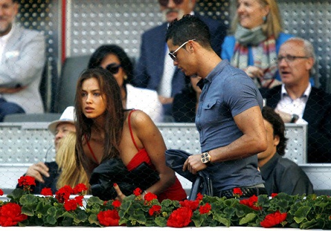 Ronaldo tat bom bop vao mat Irina truoc khi chia tay hinh anh