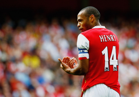 Huyen thoai Thierry Henry tro thanh HLV doi tre Arsenal hinh anh