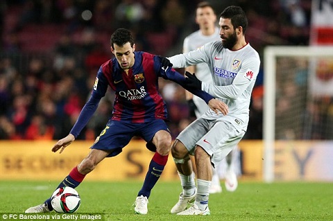 Lo sợ M.U nhòm ngó, Barca lên kế hoạch giữ chân Busquets