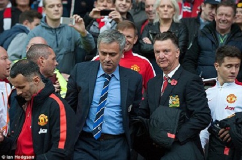 Mourinho “Van Gaal là HLV giỏi, hãy cho ông ấy thêm thời gian”