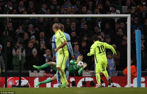 Du am Man City vs Barcelona Messi da hong penalty, Suarez mat vui hinh anh