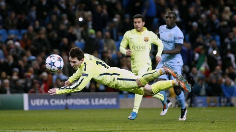 Ke ca truot penalty, Messi van sang nhat Barca! hinh anh 2