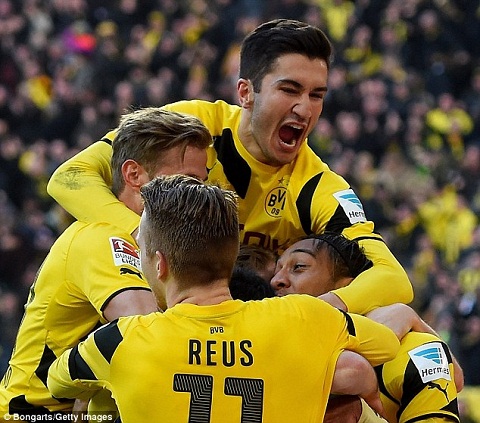 Dortmund cua Bundesliga thang tran thu 4 lien tiep hinh anh