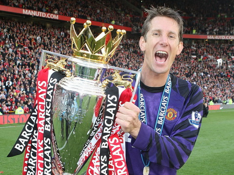 Edwin Van der Sar - Than gac den huyen thoai cua Man Utd hinh anh