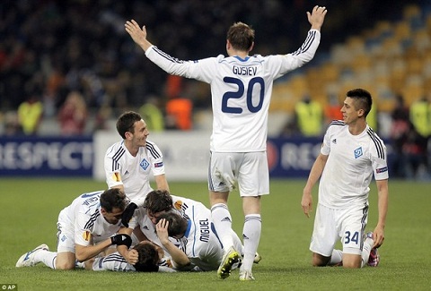 Video bàn thắng: Dynamo Kiev 5-2 (6-4) Everton (Vòng 1/8 Europa League)