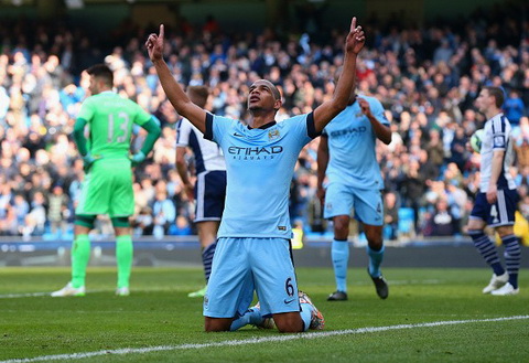 Được trọng tài "giúp sức", ĐKVĐ Man City dễ dàng kiếm 3 điểm