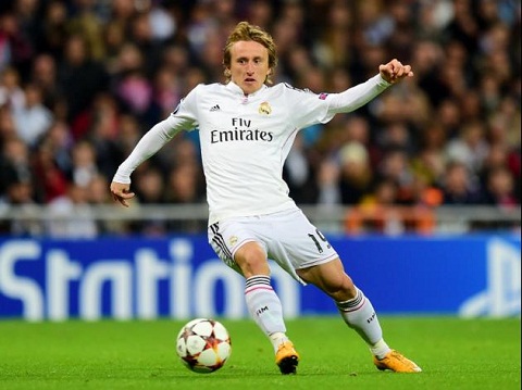 Modric nghỉ hết mùa: HLV Ancelotti bị mắng té tát