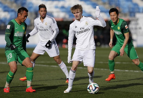 Odegaard cua Real hinh anh