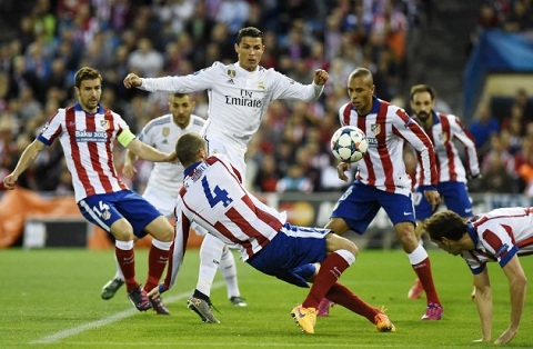 Atletico Madrid vs Real Madrid, BBC kem duyen tai Calderon hinh anh 2