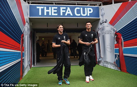 Aston Villa 2-1 Liverpool: Cái chết đớn đau của The Kop và giấc mơ tan vỡ của Gerrard