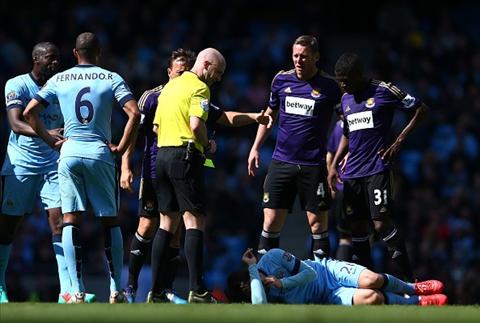 Bị vỡ xương mặt, David Silva CHÍNH THỨC nghỉ thi đấu tới hết mùa