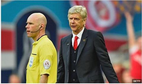 HLV Wenger nói gì sau khi Arsenal may mắn bắn hạ Reading?