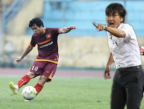 HLV Toshiya Miura cua U23 Viet Nam hinh anh