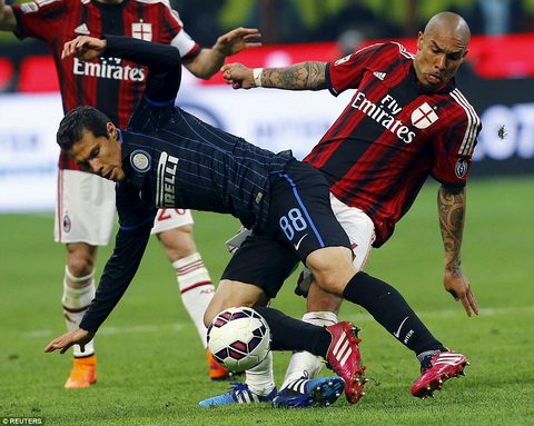 Inter Milan 0-0 AC Milan Derby cua .... trong tai hinh anh