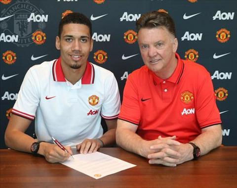 Chính thức: Chris Smalling gia hạn hợp đồng với Man Utd