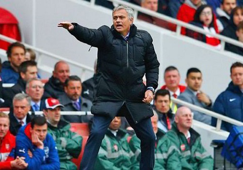 HLV Mourinho phan phao du luan sau tran Arsenal 0-0 Chelsea hinh anh