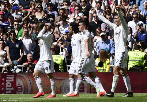 Du am Real Madrid vs Granada (9-1) Ronaldo ghi 5 ban, lap ky luc hinh anh 4