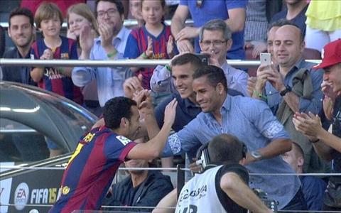 Video Pedro ghi ban va khien Suarez va Messi e mat vi tu choi an mung hinh anh