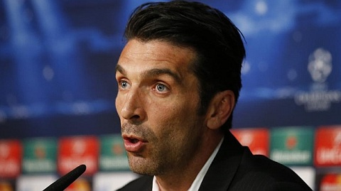 Buffon can trong truoc tran luot ve voi Real