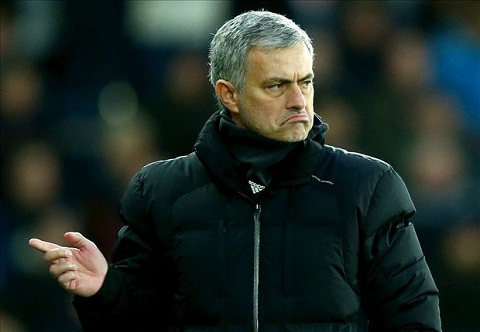 Tương lai của Chelsea: Thách thức chờ Mourinho